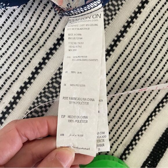 Cotton On Floral Sleeveless Ruched Racerback Blouse Large Navy Pink Cottagecore - Picture 10 of 11